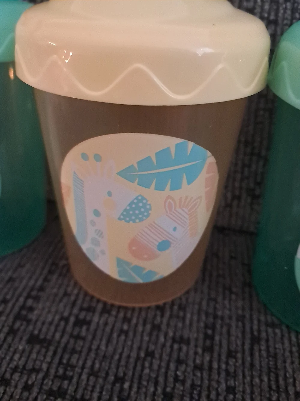 Children's Pastel Green and Yellow Sippy Cup Set - Home Party Supplies